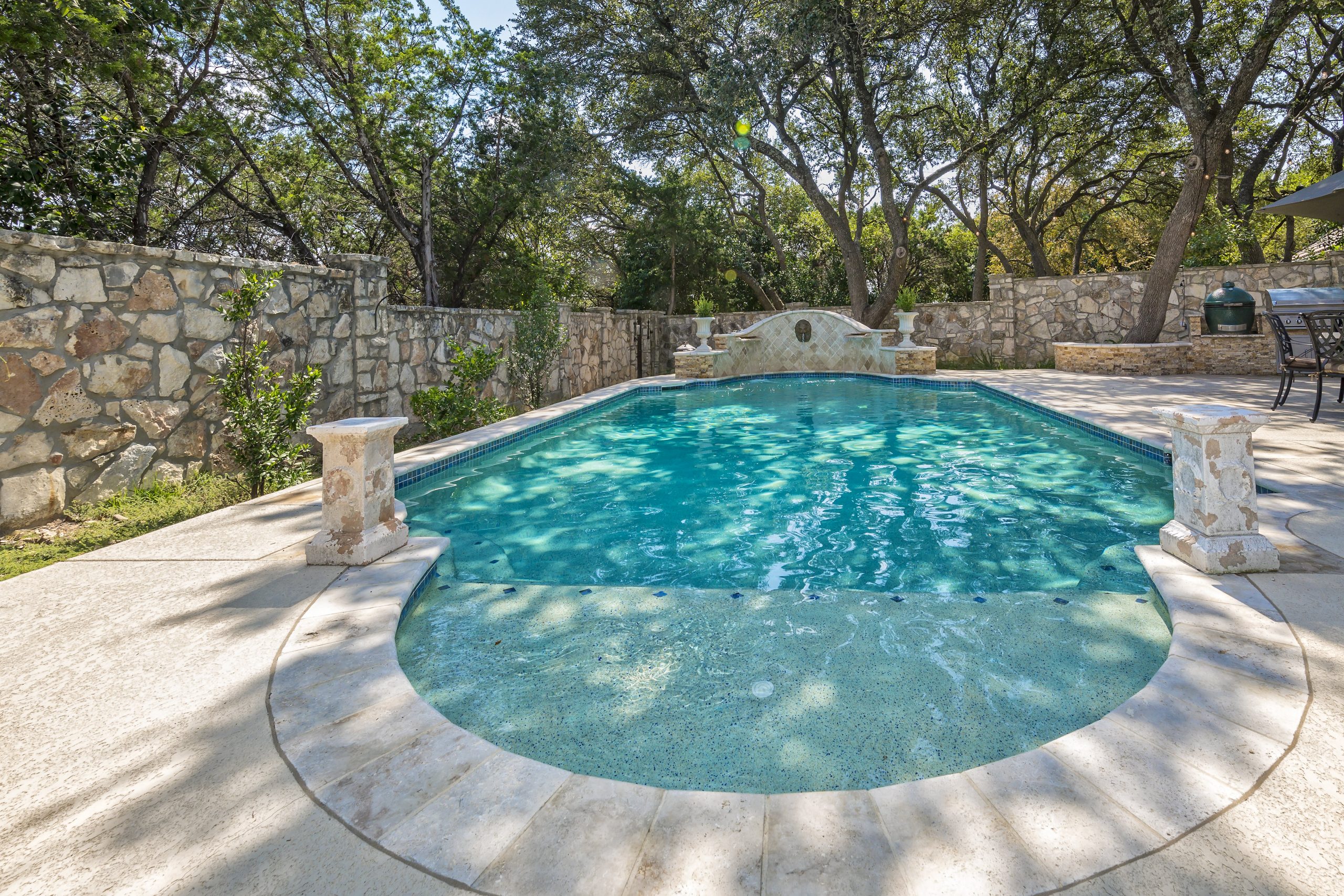 San Antonio Pool Builder - August Feature Pool